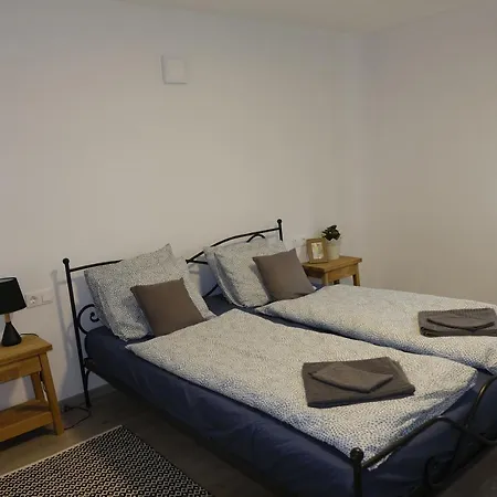 Kajari Apartmanhaz * Balatonfokajar