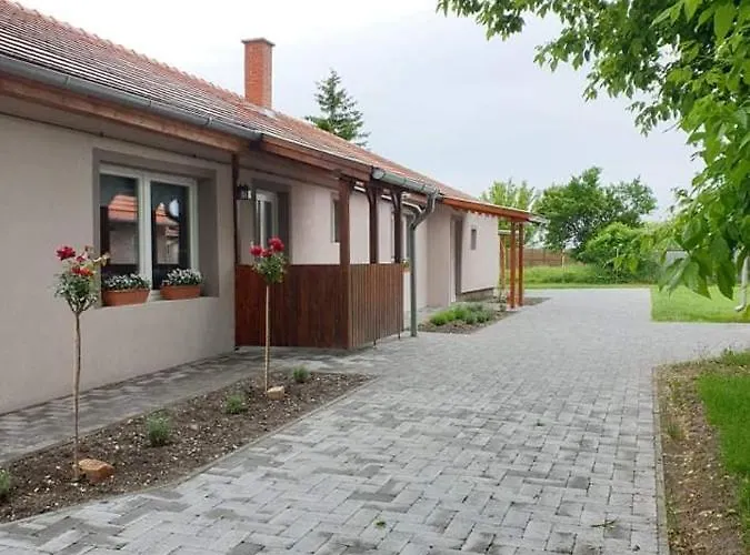 Kajari Apartmanhaz Апартаменты *
